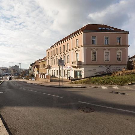 Sunshine Apartment Near The City Center Praga Exterior foto